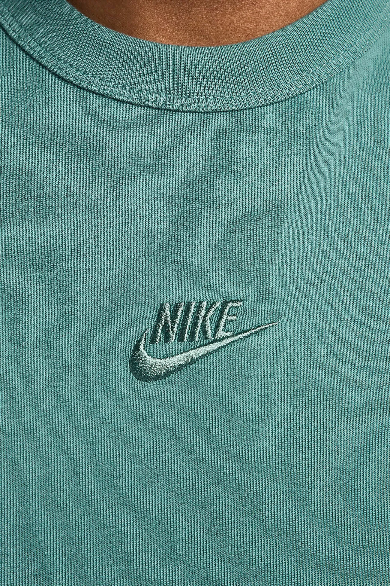 Nike Sportswear Premium Essentials Tee Bicoastal